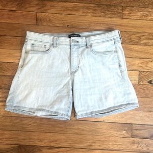Banana Republic Classic Denim Jean Shorts Light Wash Womens size 6